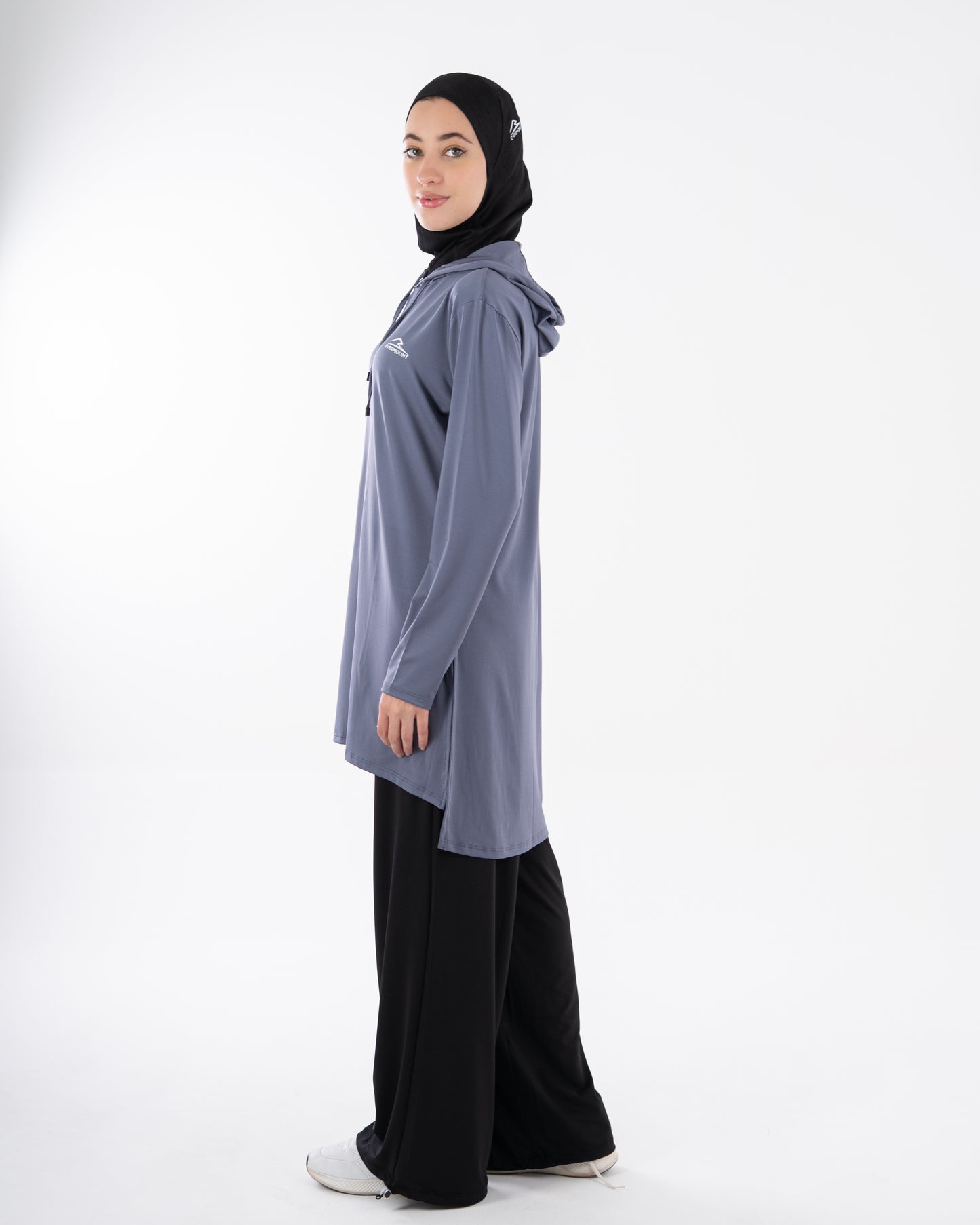 Long Modest Sports Tee