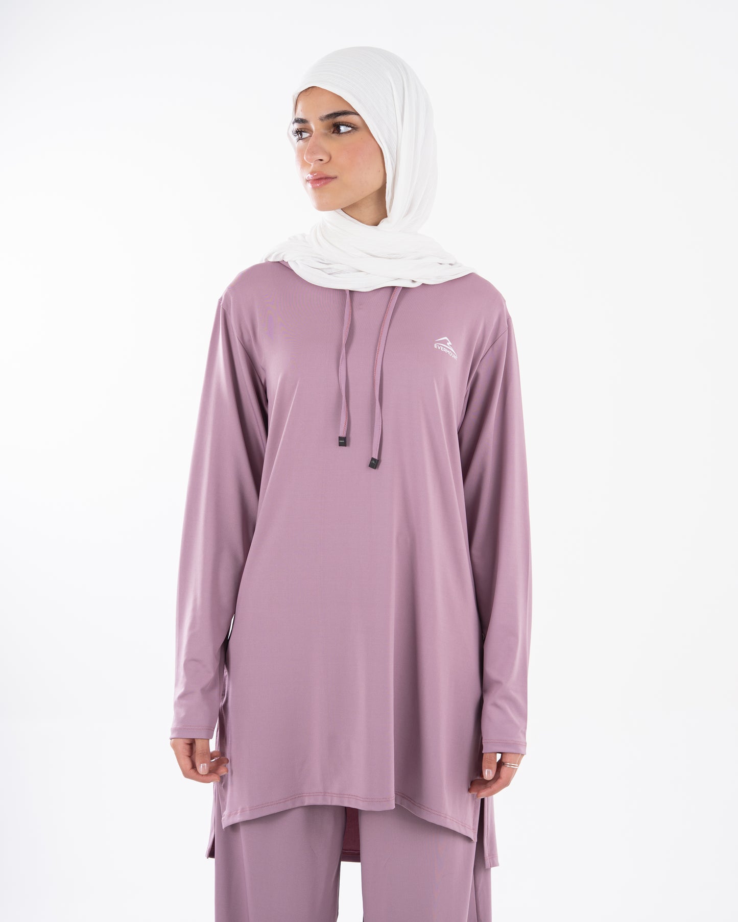 Long Modest Sports Tee