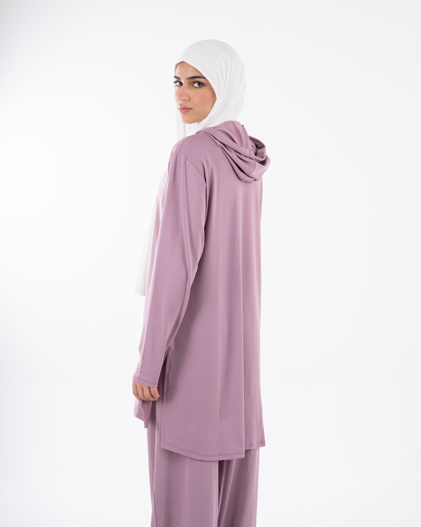 Long Modest Sports Tee